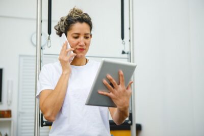 Running a Pilates studio alone means teaching 20 to 25 classes a week plus admin, billing, and upkeep. This guide breaks down a solo owner’s weekly schedule, the hidden costs of doing everything manually, and what to automate first (waitlists, no-show rules, class packs, payments) to avoid burnout.